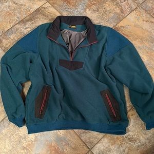 Made in Portland Oregon, vintage fleece pullover zip!